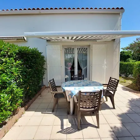 Charmante Maisonnette Avec Piscine, Proche Et Centre-ville - - Fr-1-550-68 *